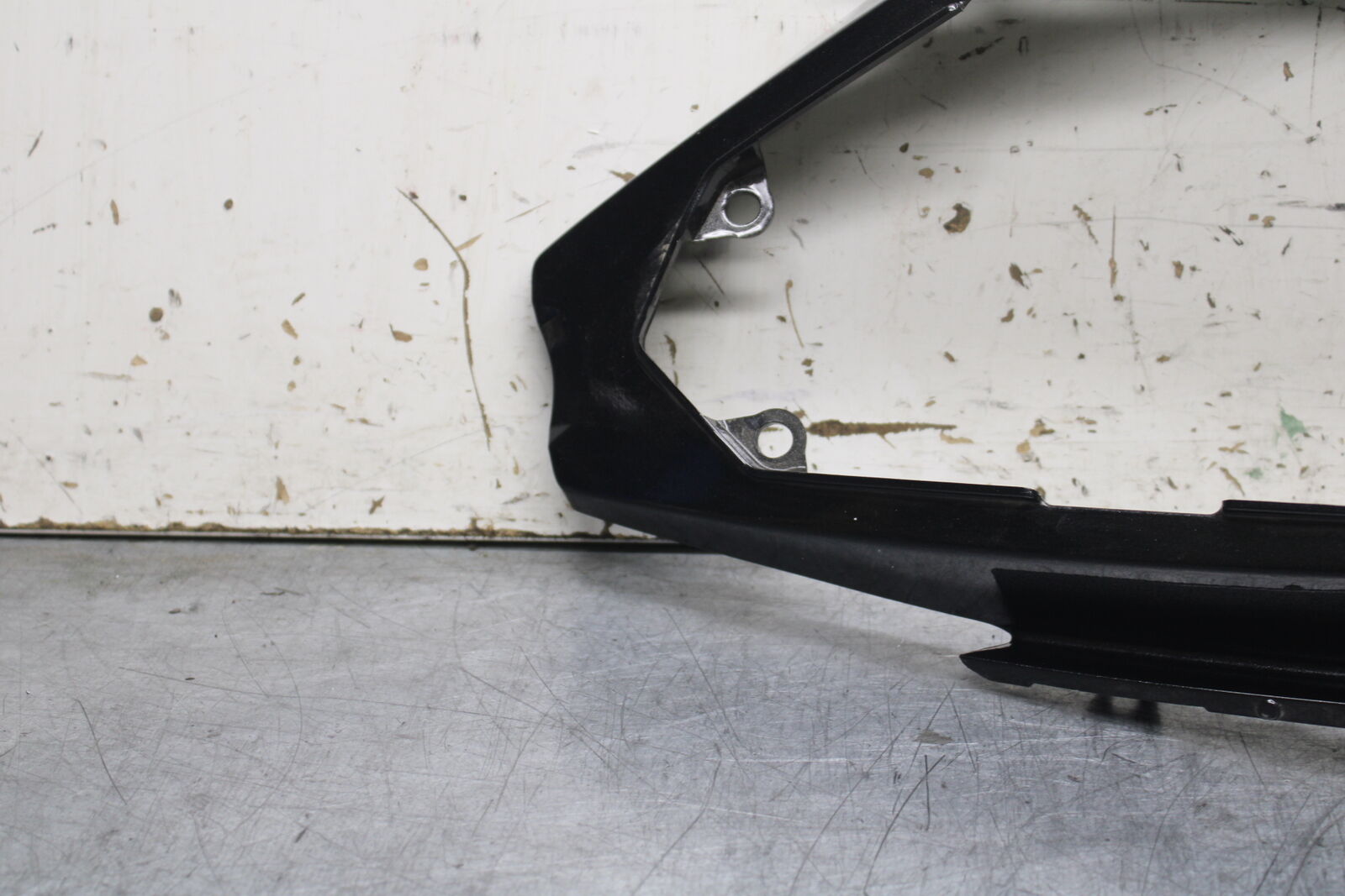 18-23 KAWASAKI NINJA 400 EX400 ABS CENTER REAR BACK TAIL FAIRING COWL BB747