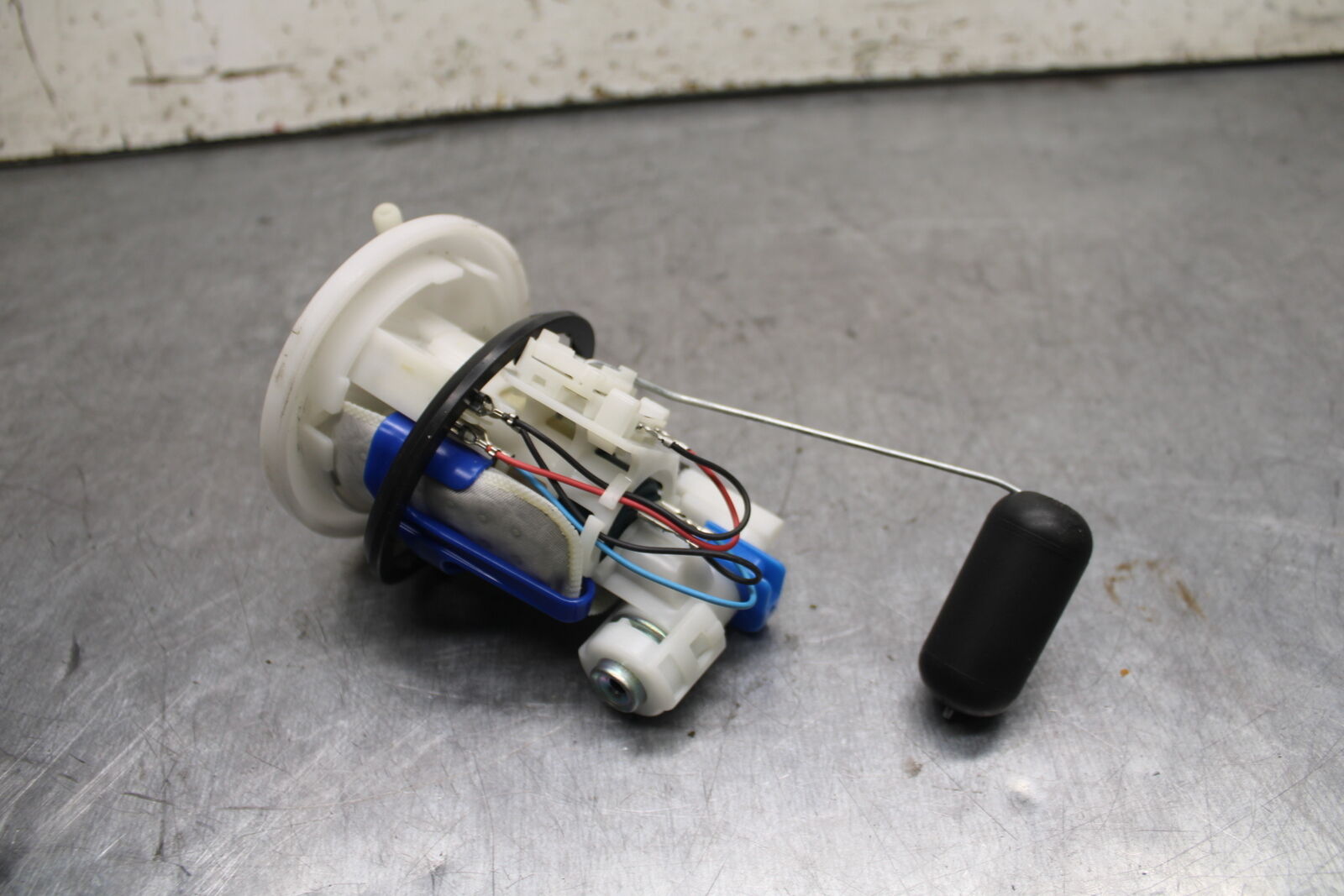 15-17 YAMAHA YZF R3 FUEL PUMP GAS PETROL SENDER UNIT BB111