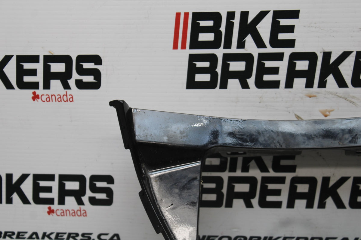 18 YAMAHA YZF R1  FRONT LOWER INNER EXHAUST V FAIRING COWL GUARD BB838