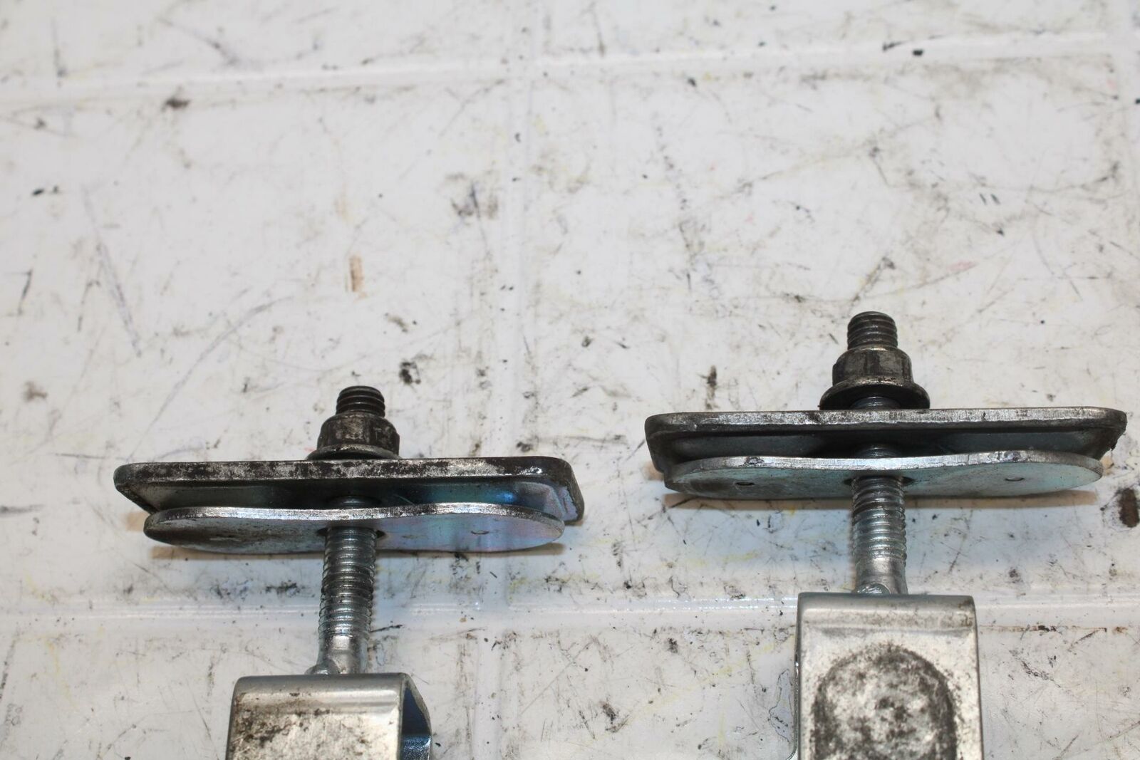 04-05 SUZUKI KATANA GSX750F SWINGARM CHAIN TENSIONER ADJUSTMENT BRACKETS  BB16
