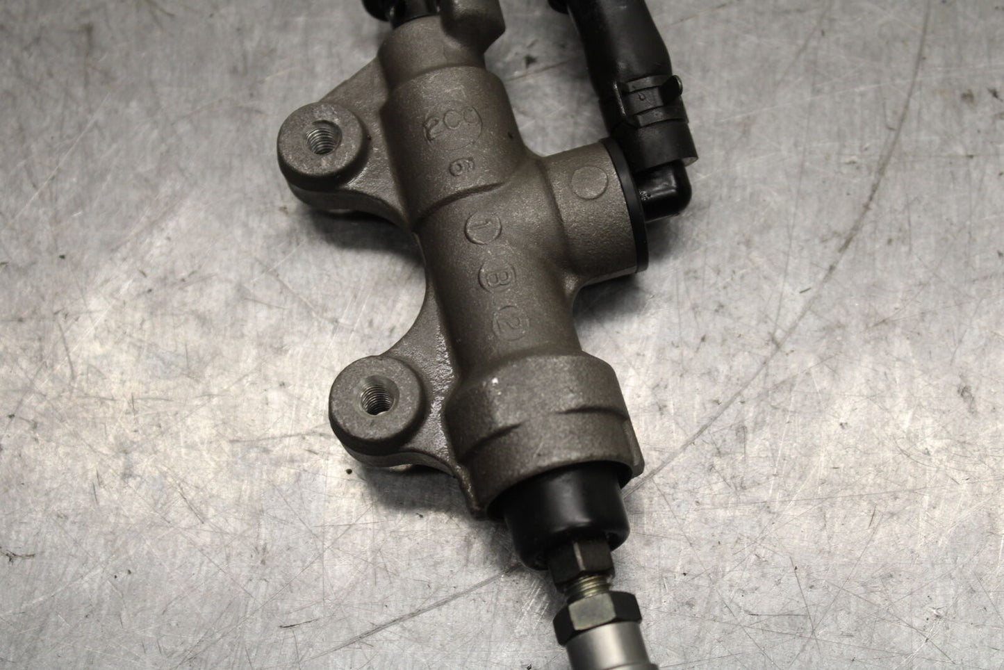 09-14 YAMAHA YZF R1 REAR BACK BRAKE MASTER CYLINDER 14B-2583V-00-00 BB118