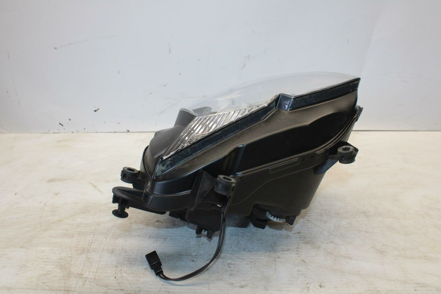 07-12 SUZUKI BANDIT 650F FRONT HEADLIGHT HEAD LIGHT LAMP  BB280