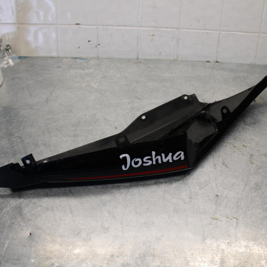 17-18 YAMAHA YZF R3 RIGHT REAR BACK TAIL FAIRING COWL SHROUD BB438