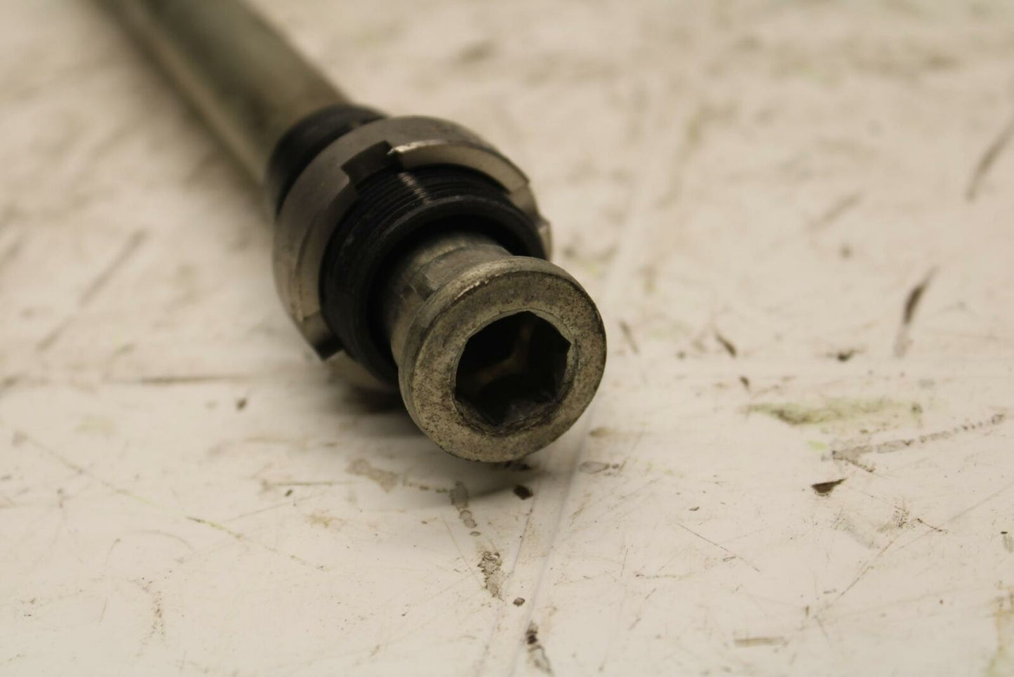 13-17 KAWASAKI NINJA ZX6R ZX636E REAR BACK SWINGARM BOLT SUSPENSION PIVOT AXLE B