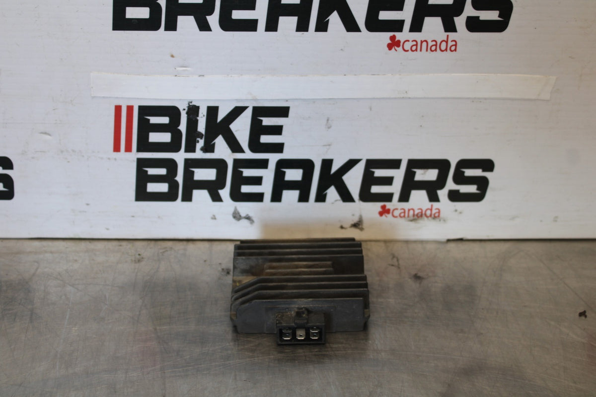 03-04 YAMAHA YZF R6 RECTIFIER VOLTAGE REGULATOR BB890