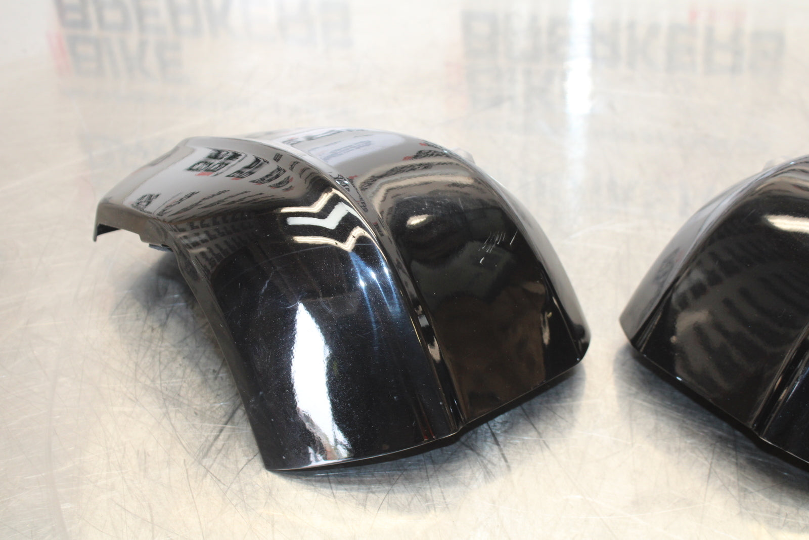09 YAMAHA ROYAL STAR XVZ1300TF VENTURE SIDE COVER PANEL COWL FAIRING SET  BB151 