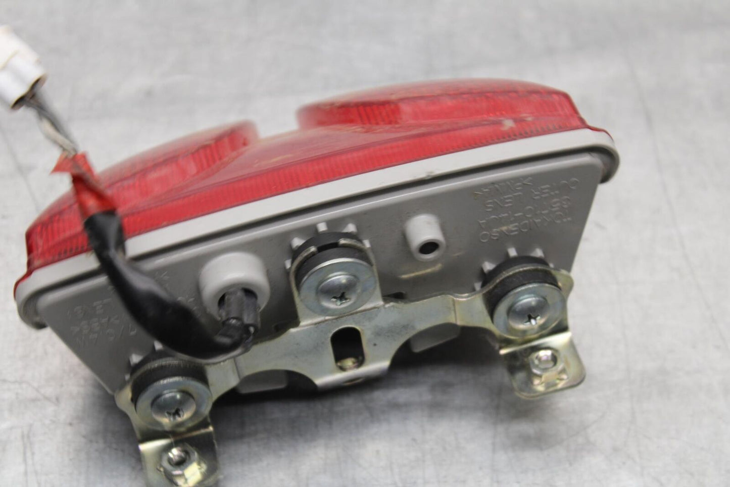2015 Suzuki GSXR750 REAR TAIL TAILLIGHT BACK BRAKE LIGHT BB595