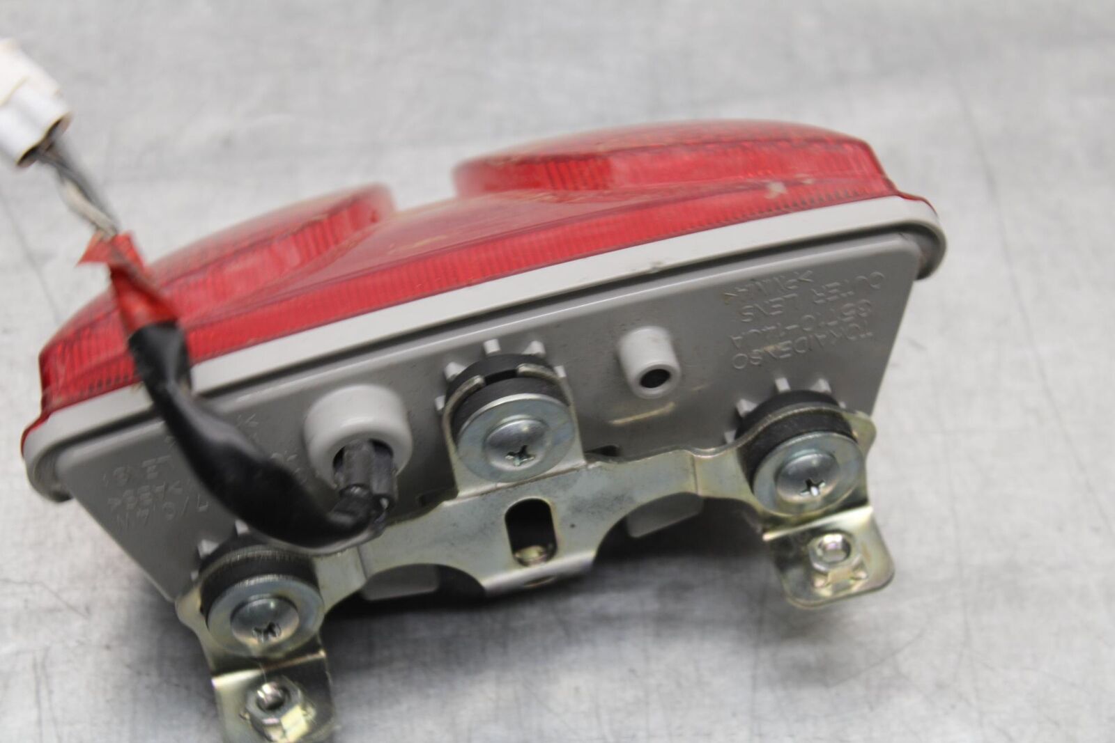 2015 Suzuki GSXR750 REAR TAIL TAILLIGHT BACK BRAKE LIGHT BB595