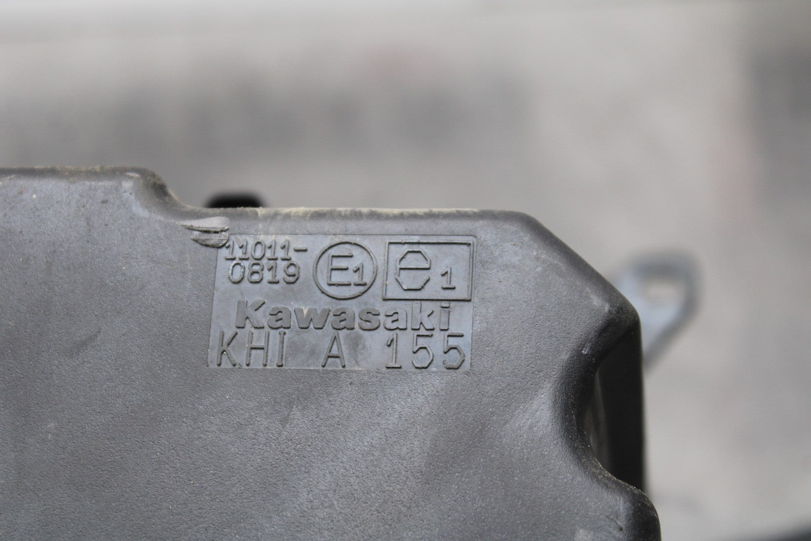 13-17 KAWASAKI NINJA 300 EX300 ABS AIRBOX AIR INTAKE FILTER BOX BB187