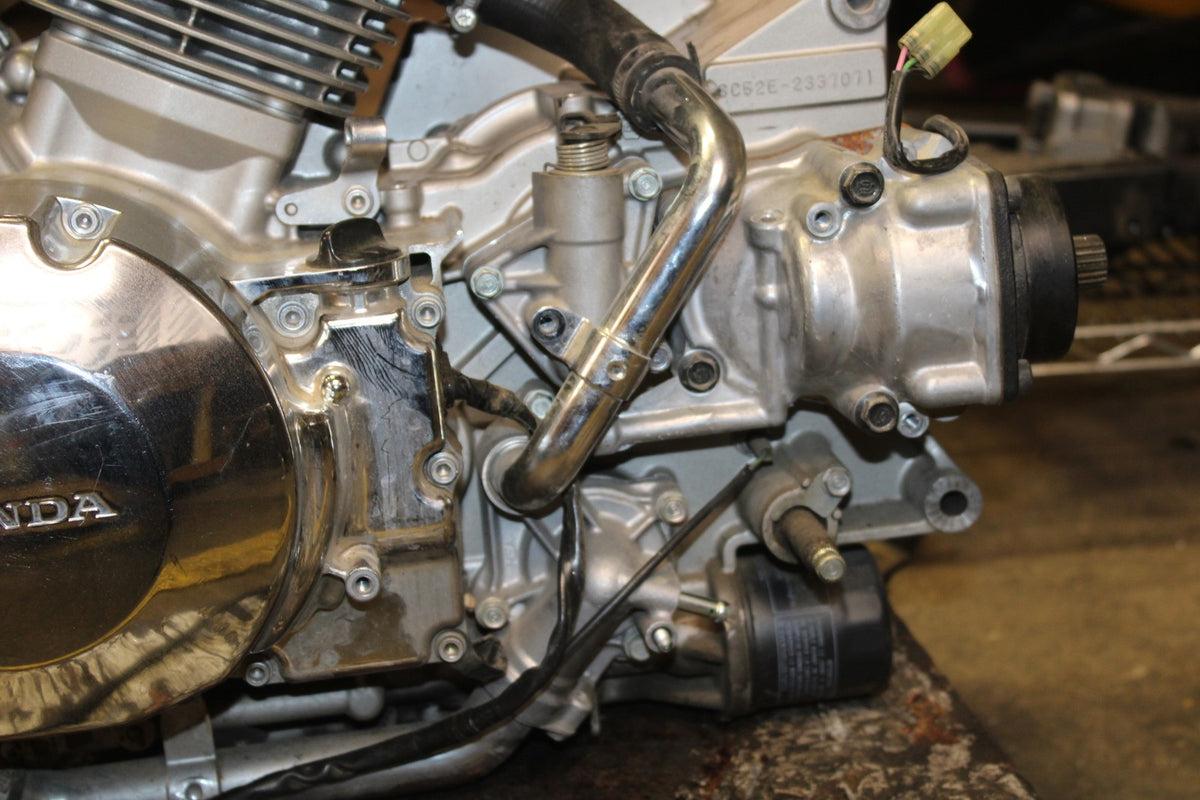 07 HONDA VTX1300R ENGINE MOTOR BB825