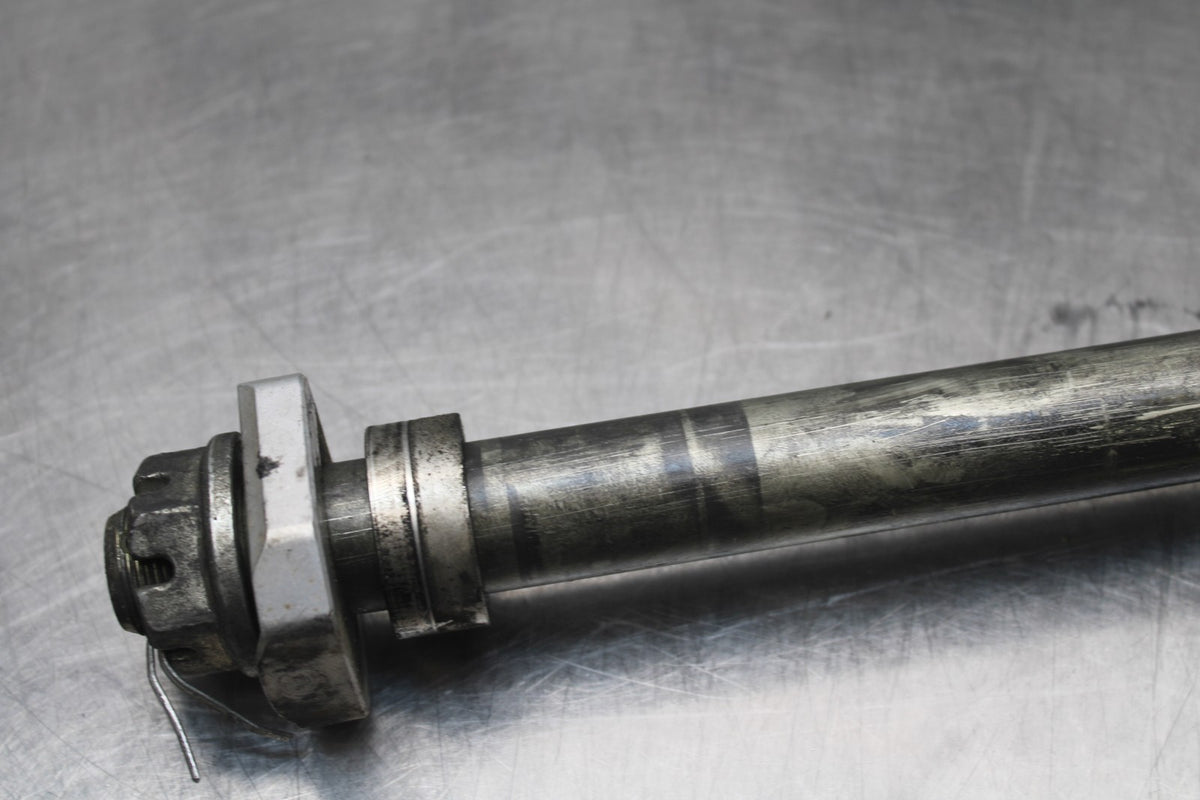 06-07 SUZUKI GSXR 600 REAR AXLE BACK WHEEL RIM PIVOT BOLT AXEL BB822