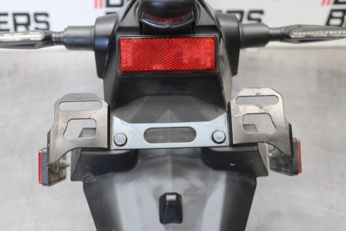23 YAMAHA YZF R3 REAR BACK FENDER MUD GUARD BB003-A