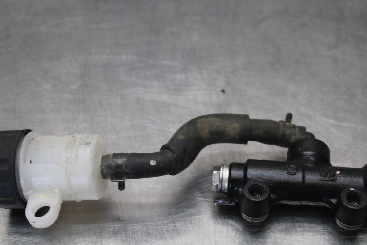 23-26 KAWASAKI NINJA ZX4RR REAR BACK BRAKE MASTER CYLINDER W RESERVOIR BB872
