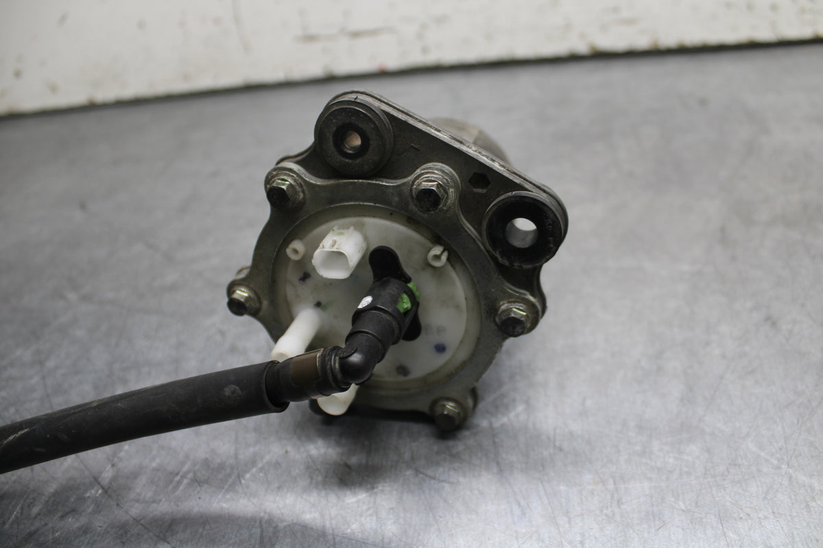 10-13 HONDA SHADOW RS 750 VT750RS FUEL GAS PUMP BB718