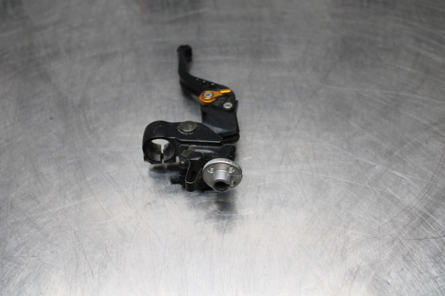 06-07 SUZUKI GSXR 600 CLUTCH PERCH MOUNT WITH LEVER  BB178