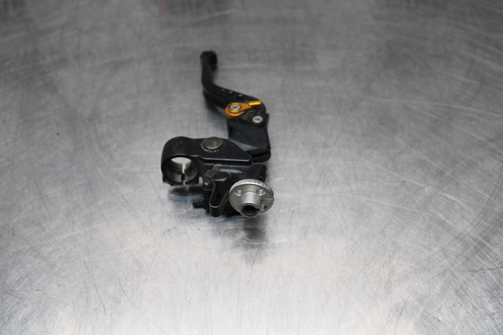 06-07 SUZUKI GSXR 600 CLUTCH PERCH MOUNT WITH LEVER  BB178
