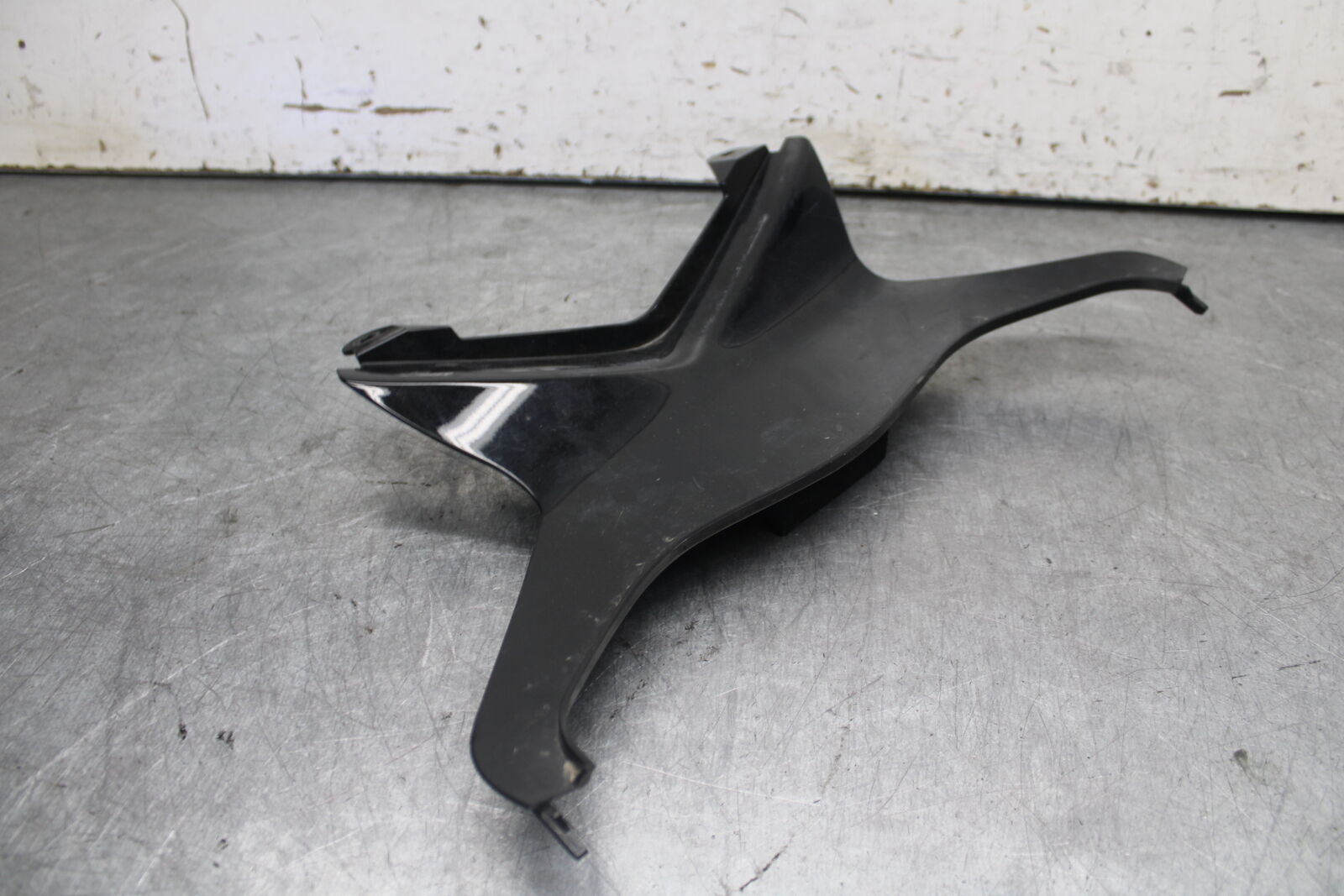 09-12 KAWASAKI NINJA ZX6R CENTER REAR BACK TAIL FAIRING COWL BB698