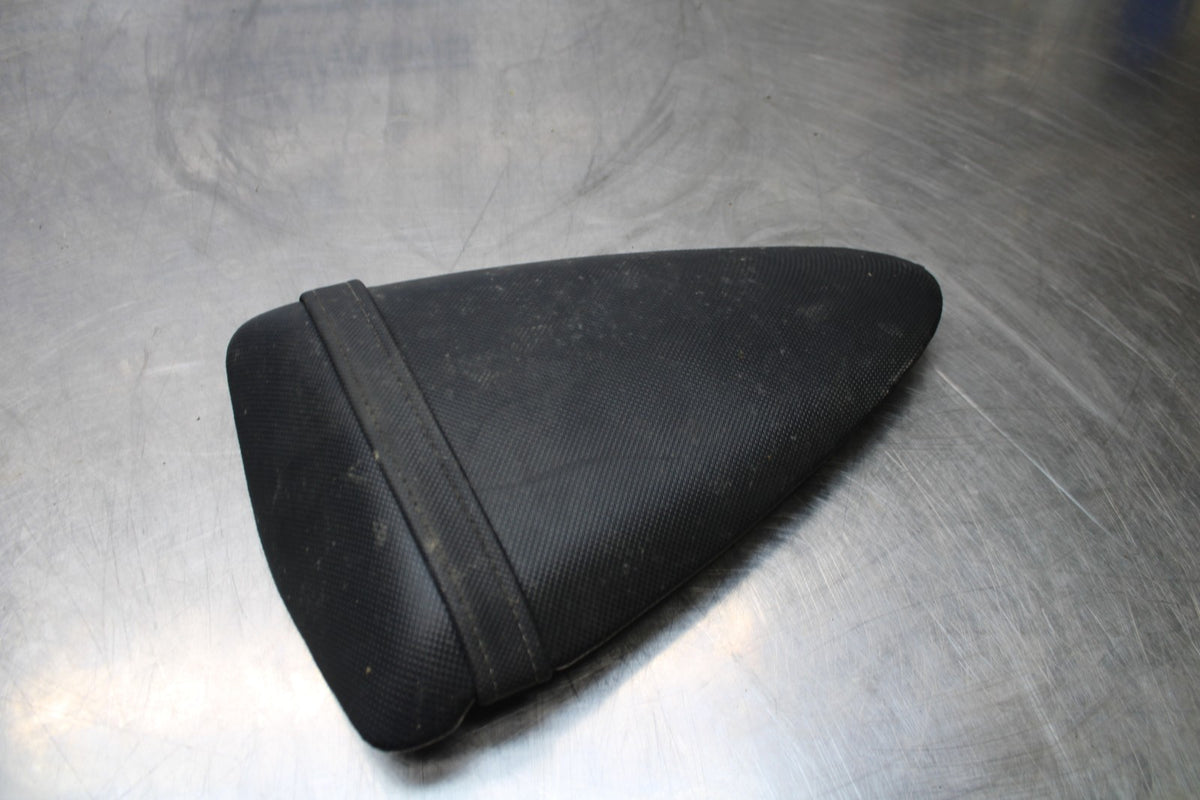 07-08 KAWASAKI NINJA ZX6R REAR BACK PASSENGER SEAT PAD SADDLE PILLION BB175