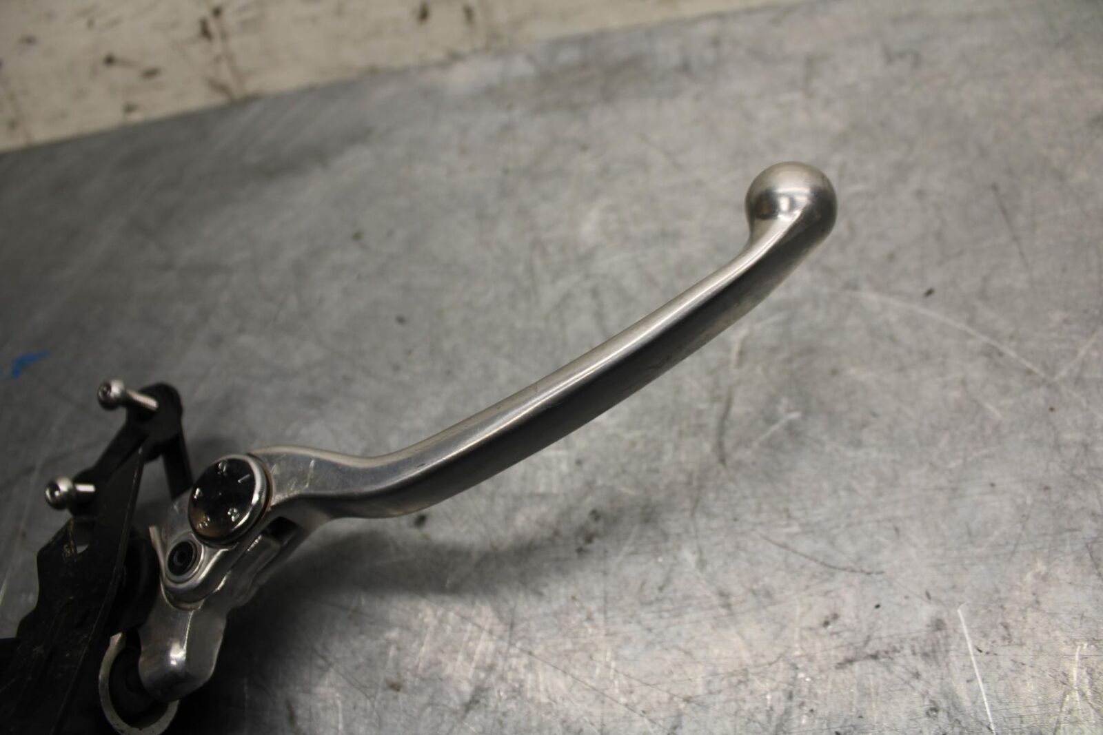 2015 Yamaha FJ09 FRONT BRAKE MASTER CYLINDER w/ LEVER BB41