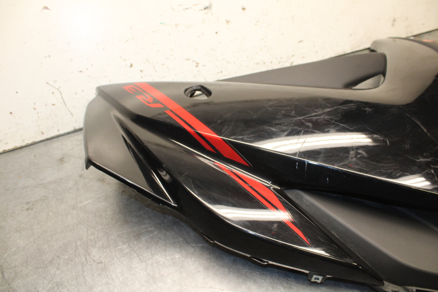15-17 YAMAHA YZF R3 RIGHT LOWER MID UPPER SIDE FAIRING COWL  BB526