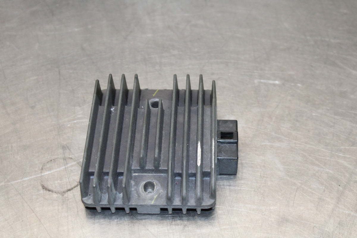 05 YAMAHA YZF R6 RECTIFIER VOLTAGE REGULATOR BB814
