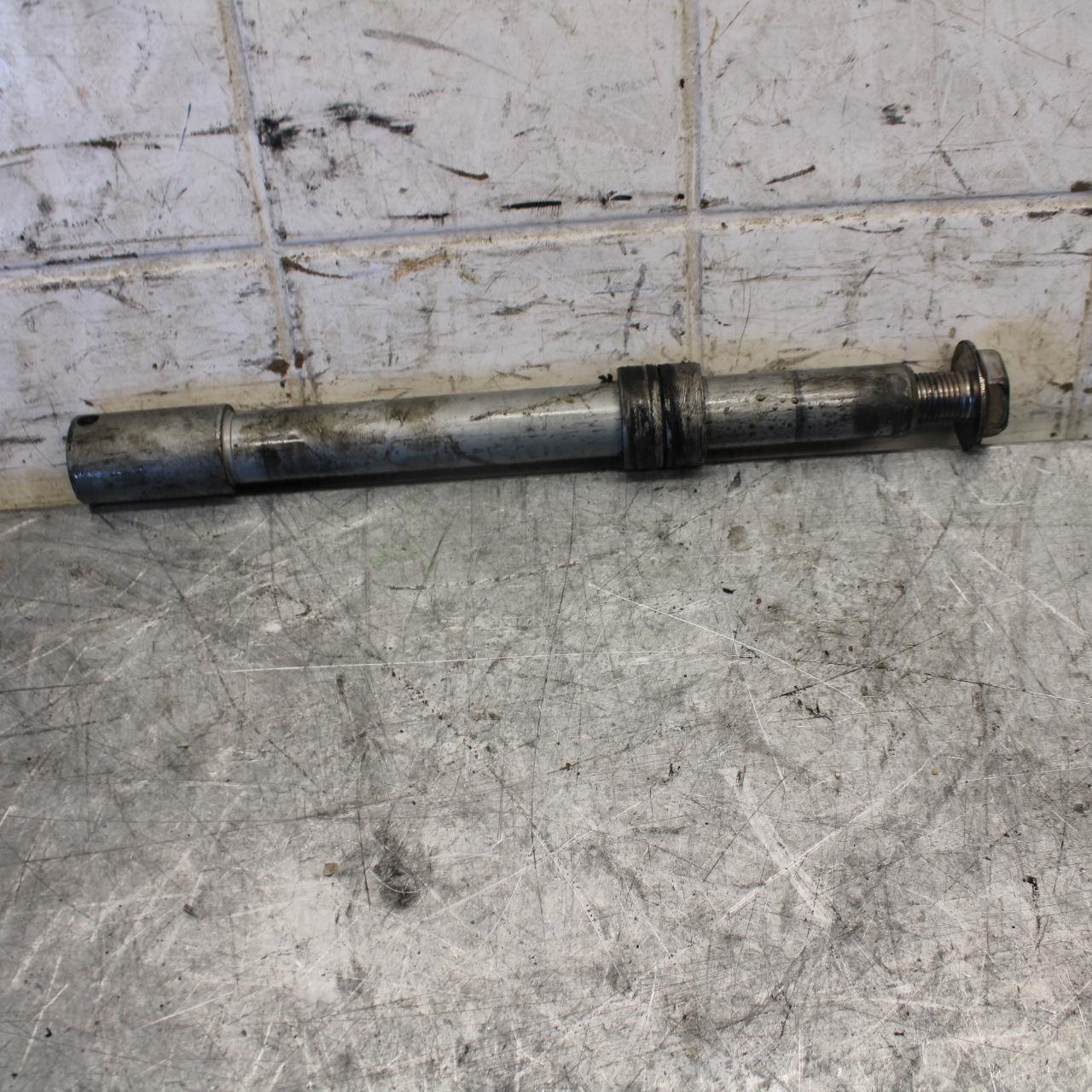 2007 Honda CBR600RR FRONT WHEEL RIM AXLE PIVOT BOLT 44301-MFJ-D00 BB536
