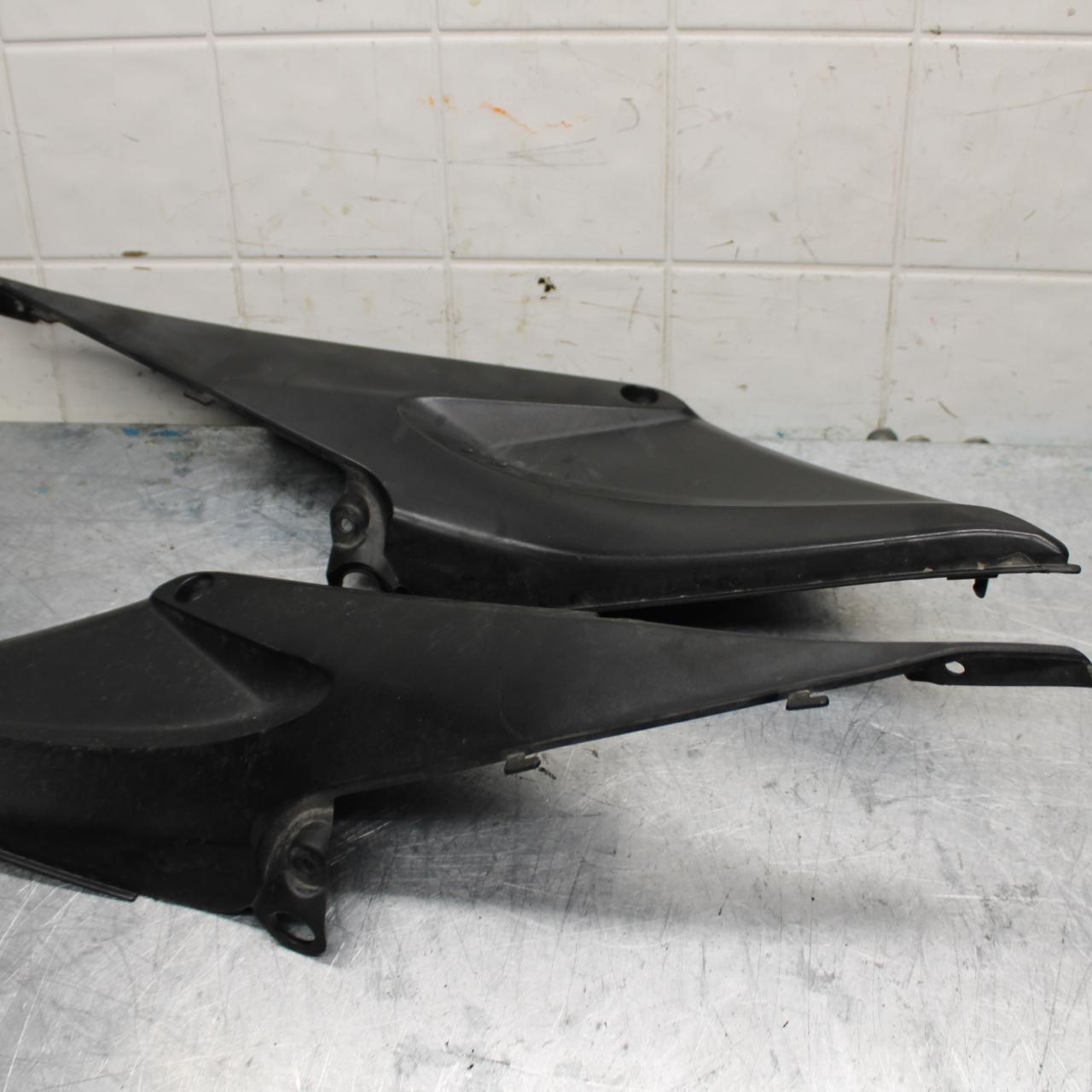 05-06 HONDA CBR600RR RIGHT LEFT GAS FUEL TANK PANELS COVERS TRIM  BB444