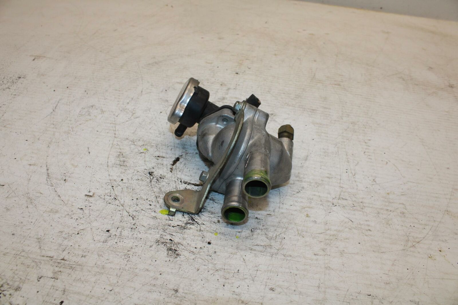 04-06 HONDA SHADOW 750 VT750C THERMOSTAT W HOUSING ASSEMBLY BB360
