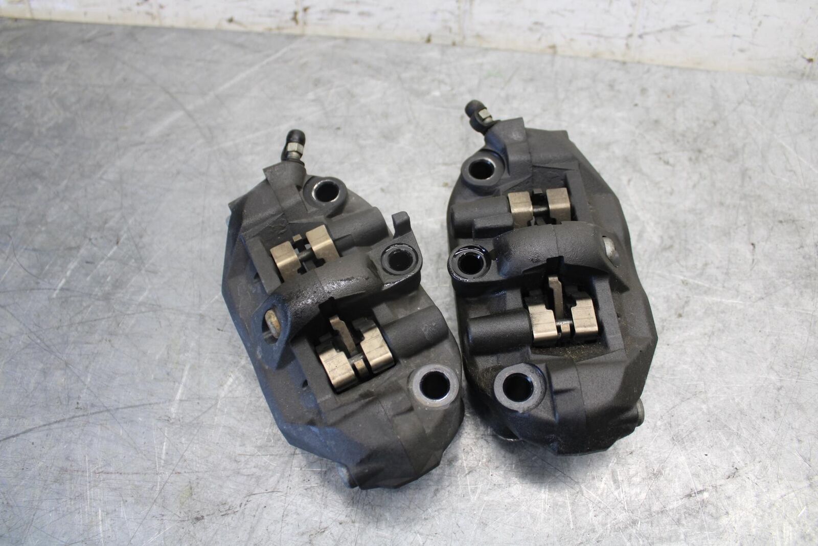 2009 Honda CBR600RR RIGHT LEFT FRONT BRAKE CALIPER SET PAIR CALIPERS BB536