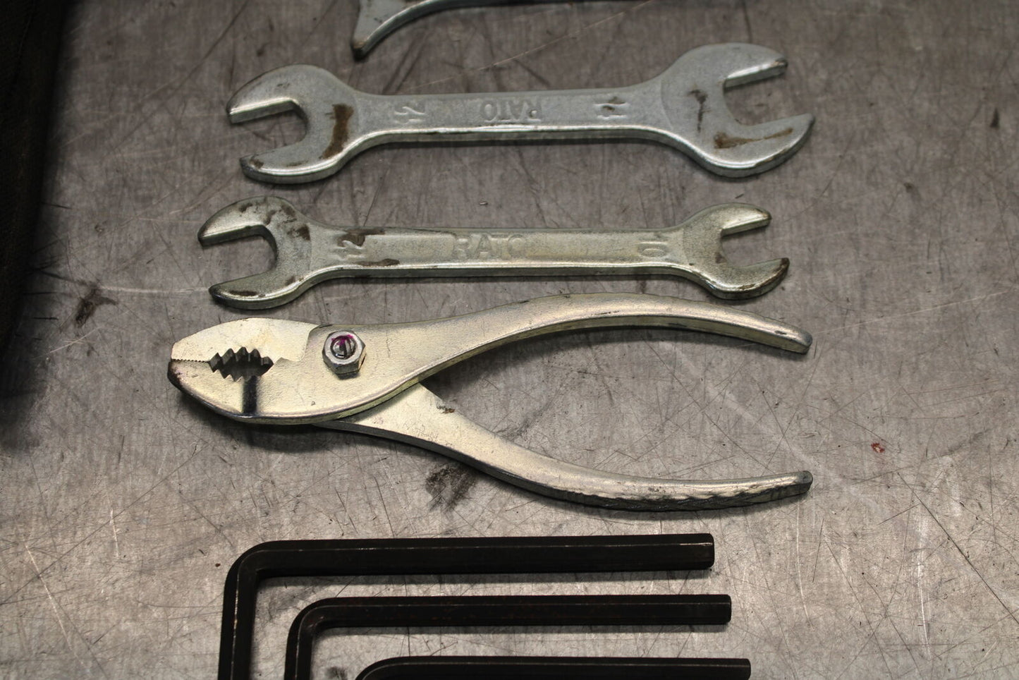 12-17 KAWASAKI ER-6N Z650 STOCK TOOLS OEM TOOL BAG KIT SET BB709