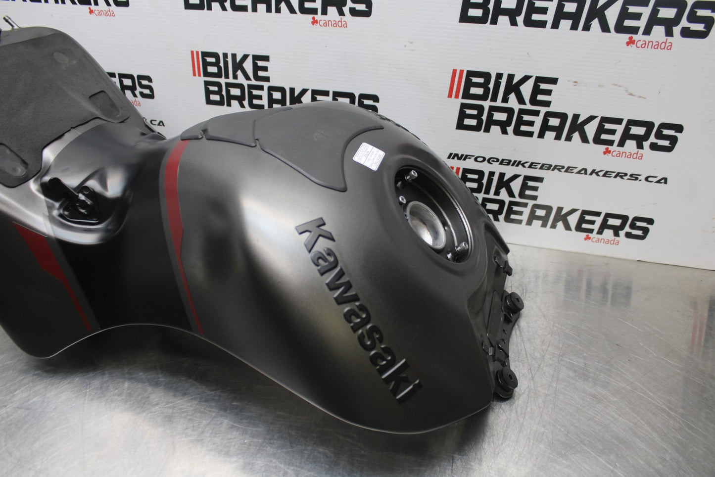 23-24 KAWASAKI NINJA ZX14R NEW!! GAS TANK FUEL CELL PETROL RESERVOIR BB764