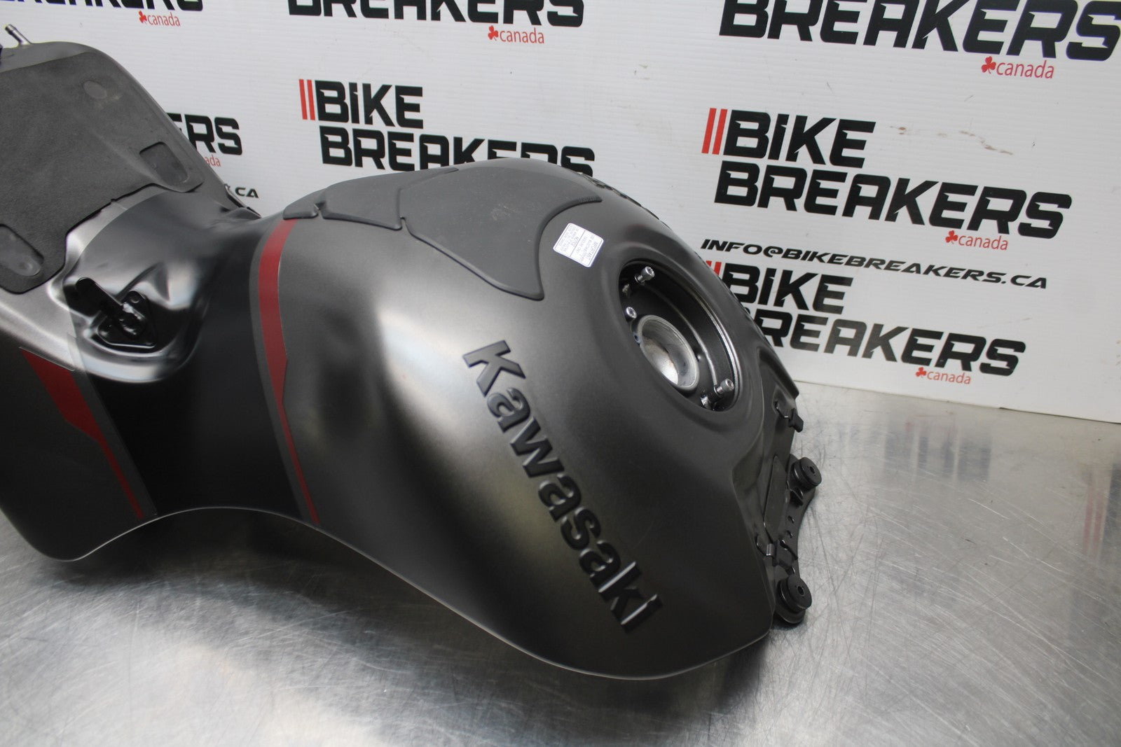 23-24 KAWASAKI NINJA ZX14R NEW!! GAS TANK FUEL CELL PETROL RESERVOIR BB764