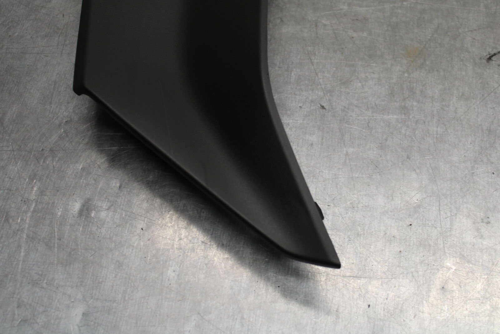 18-24 KAWASAKI NINJA 650 LEFT & RIGHT MID UPPER SIDE FAIRING COWL PLASTIC BB725