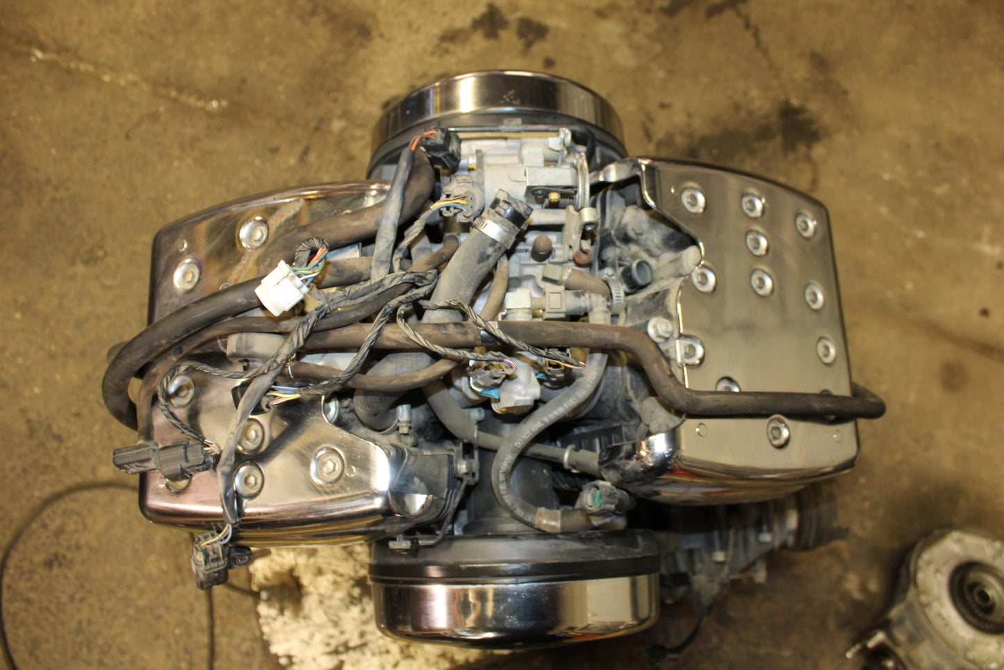 03-08 KAWASAKI VULCAN 1600 ENGINE MOTOR BB754