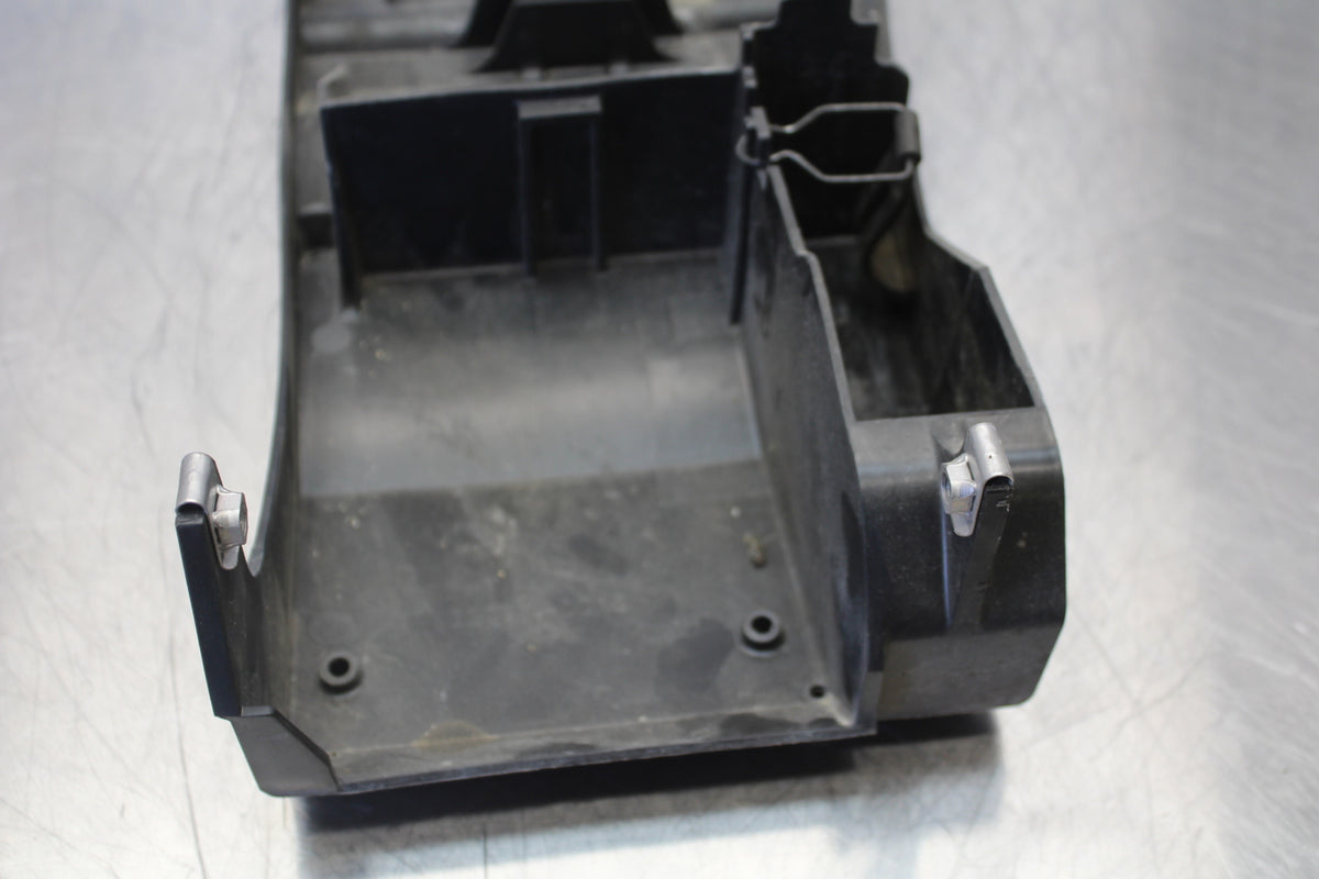 07 KAWASAKI Z1000 REAR BACK TAIL UNDERTAIL BATTERY TRAY PLASTIC BB148