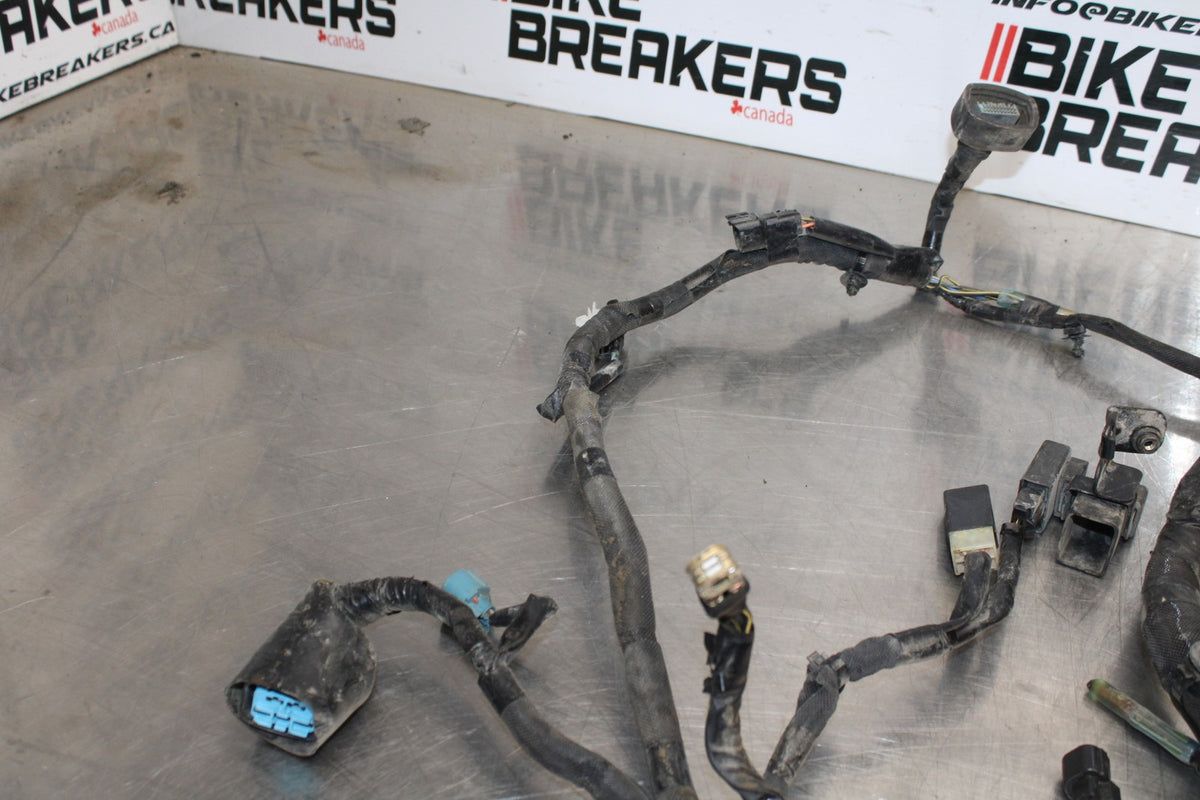 23-26 KAWASAKI NINJA ZX4RR MAIN ENGINE WIRING HARNESS MOTOR WIRE LOOM BB872