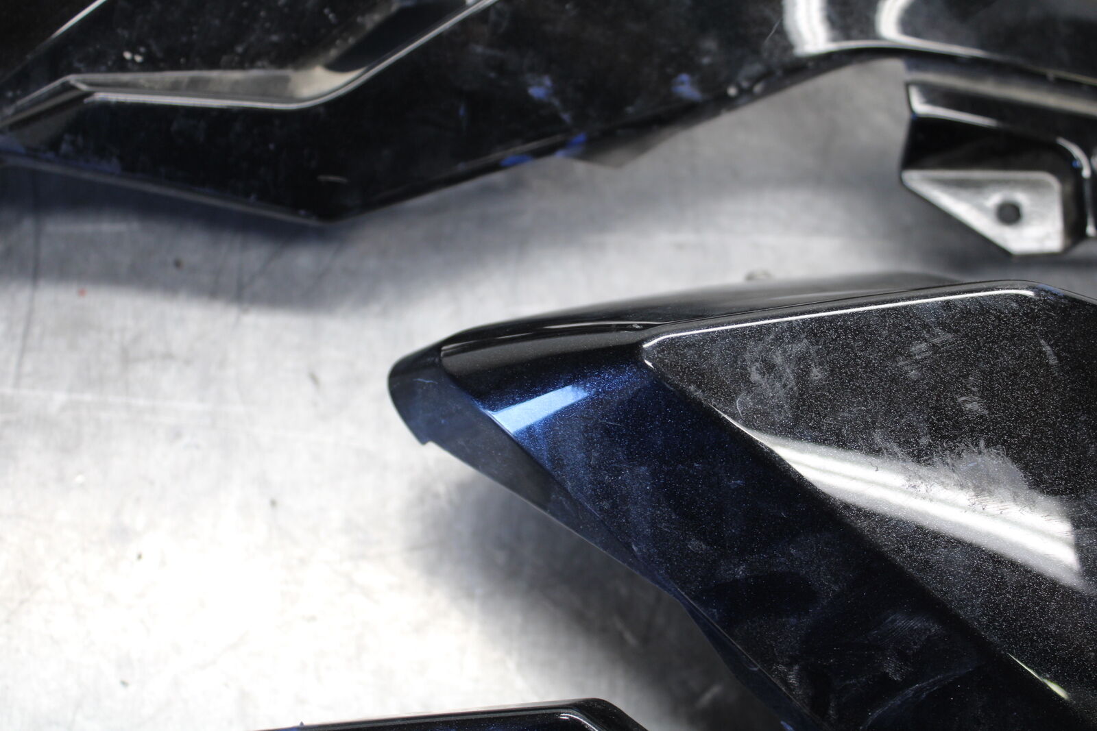 19-22 KAWASAKI Z400 LEFT RIGHT FRONT UPPER MID SIDE FAIRING COWL PLASTIC BB708