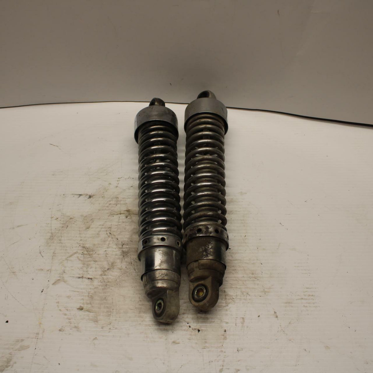 84-85 HONDA V30 MAGNA REAR BACK SHOCK ABSORBER BB251
