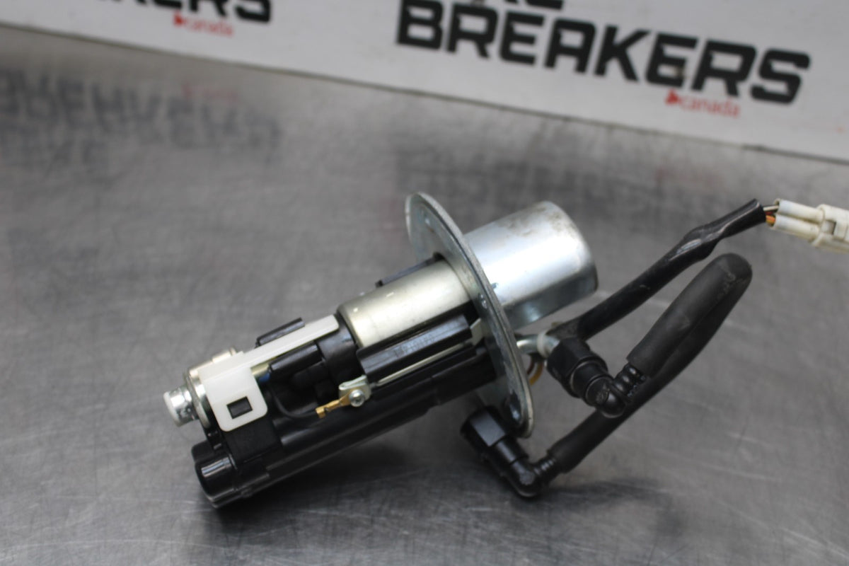 04-05 SUZUKI GSXR600 FUEL PUMP GAS PETROL SENDER UNIT BB792