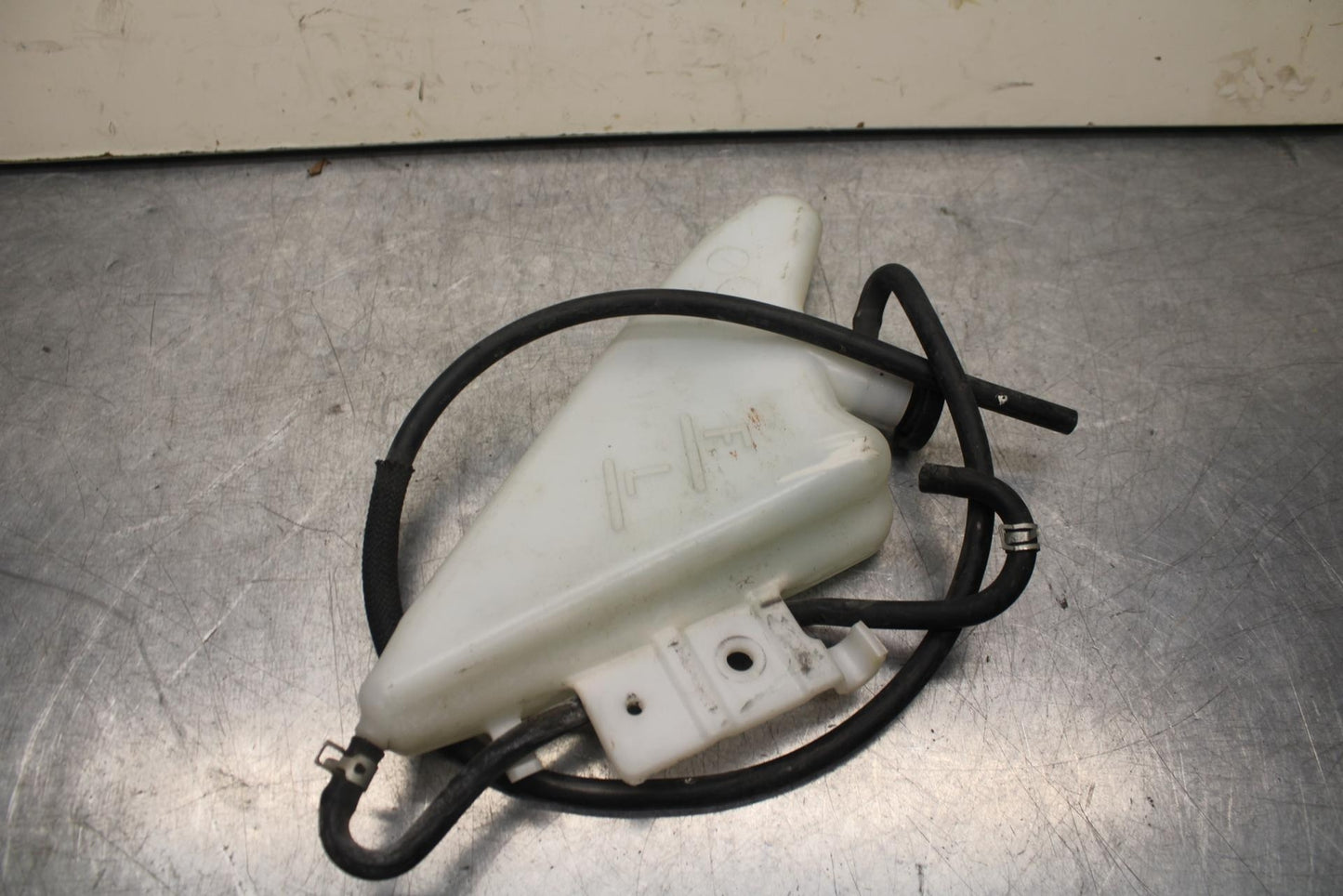 2011 Suzuki GSXR600 COOLANT WATER TANK RESERVOIR BOTTLE BB602