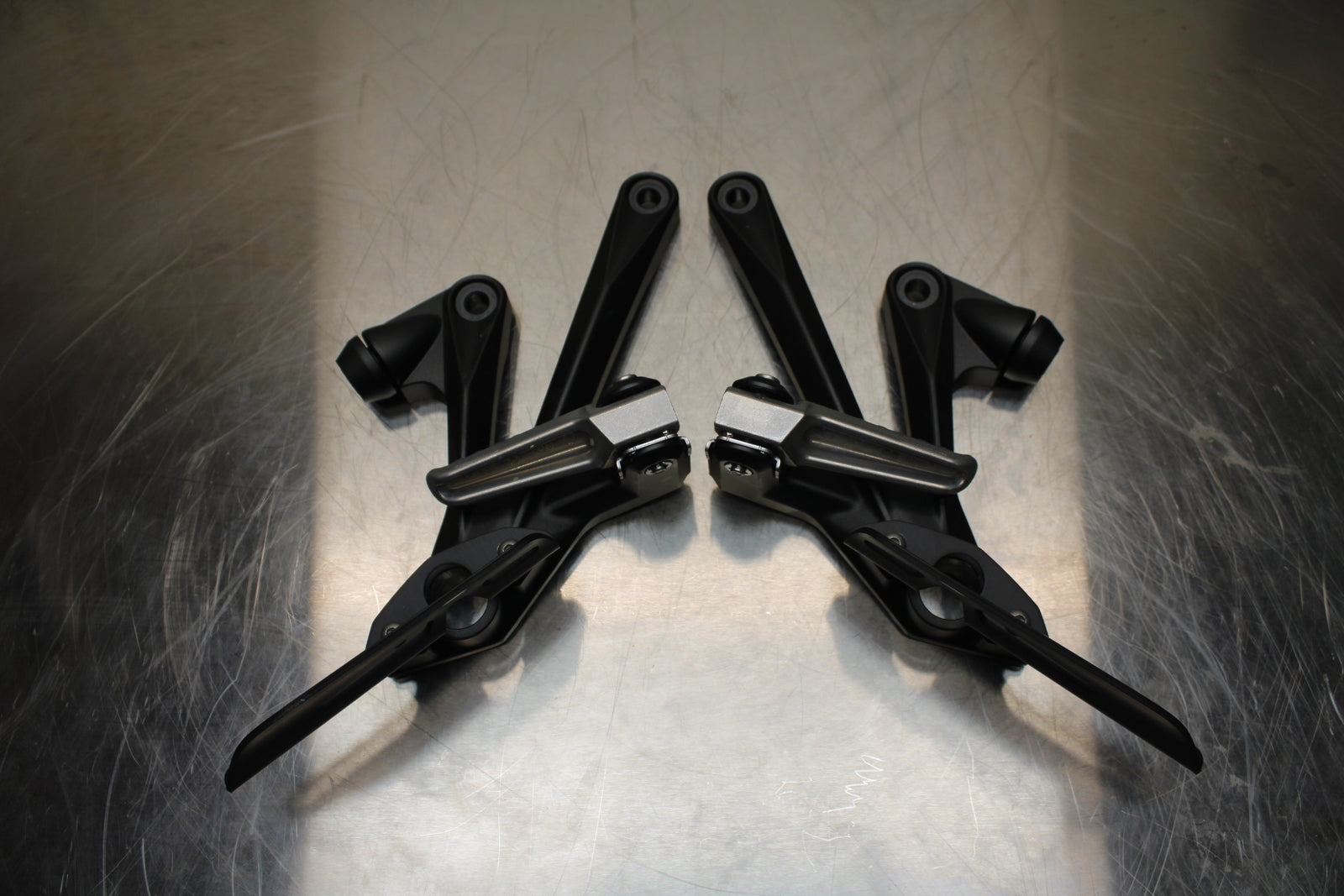 23-24 KAWASAKI NINJA ZX14R NEW!! REAR BACK PASSENGER PEG SET PAIR BB141