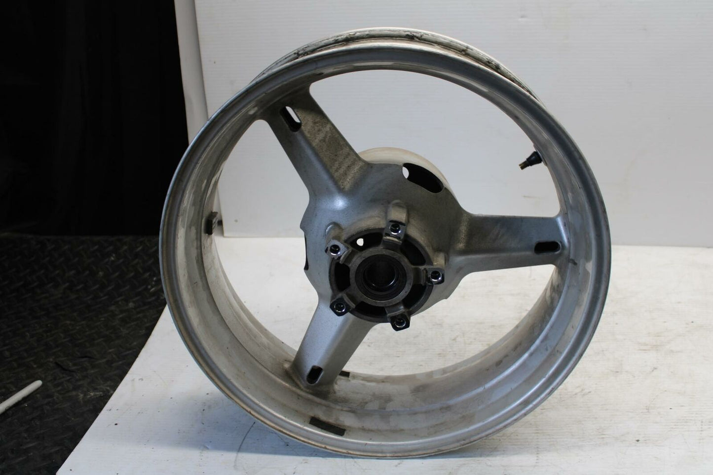 03-05 SUZUKI SV1000 REAR WHEEL BACK RIM BB296