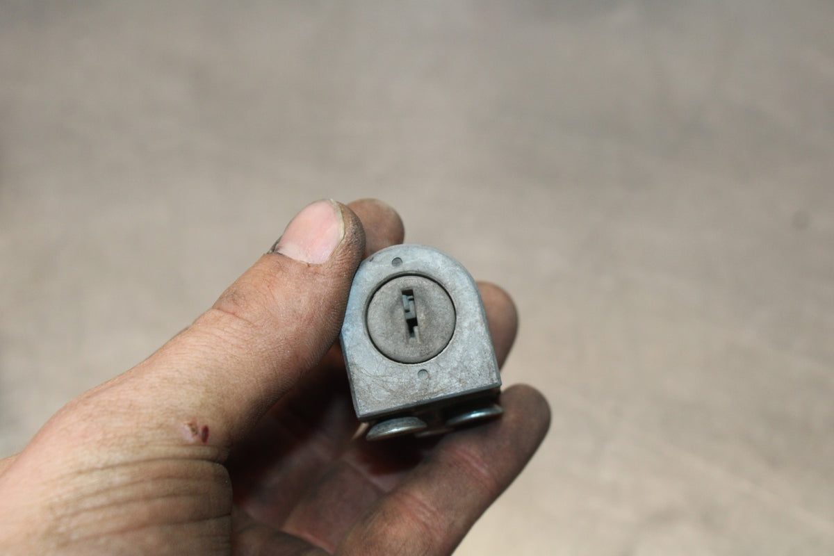 03-08 HONDA VTX1300C IGNITION LOCK KEY SET BB868
