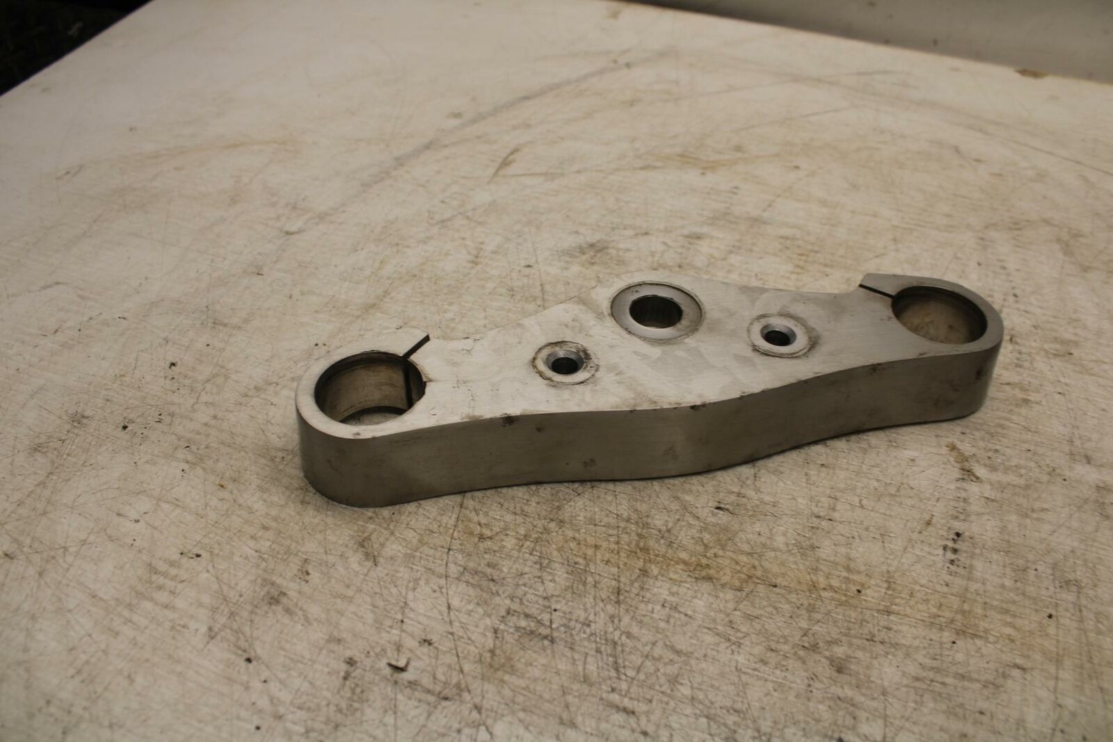 06-21 KAWASAKI VULCAN 900 FORKS UPPER TRIPLE TREE CLAMP BB363