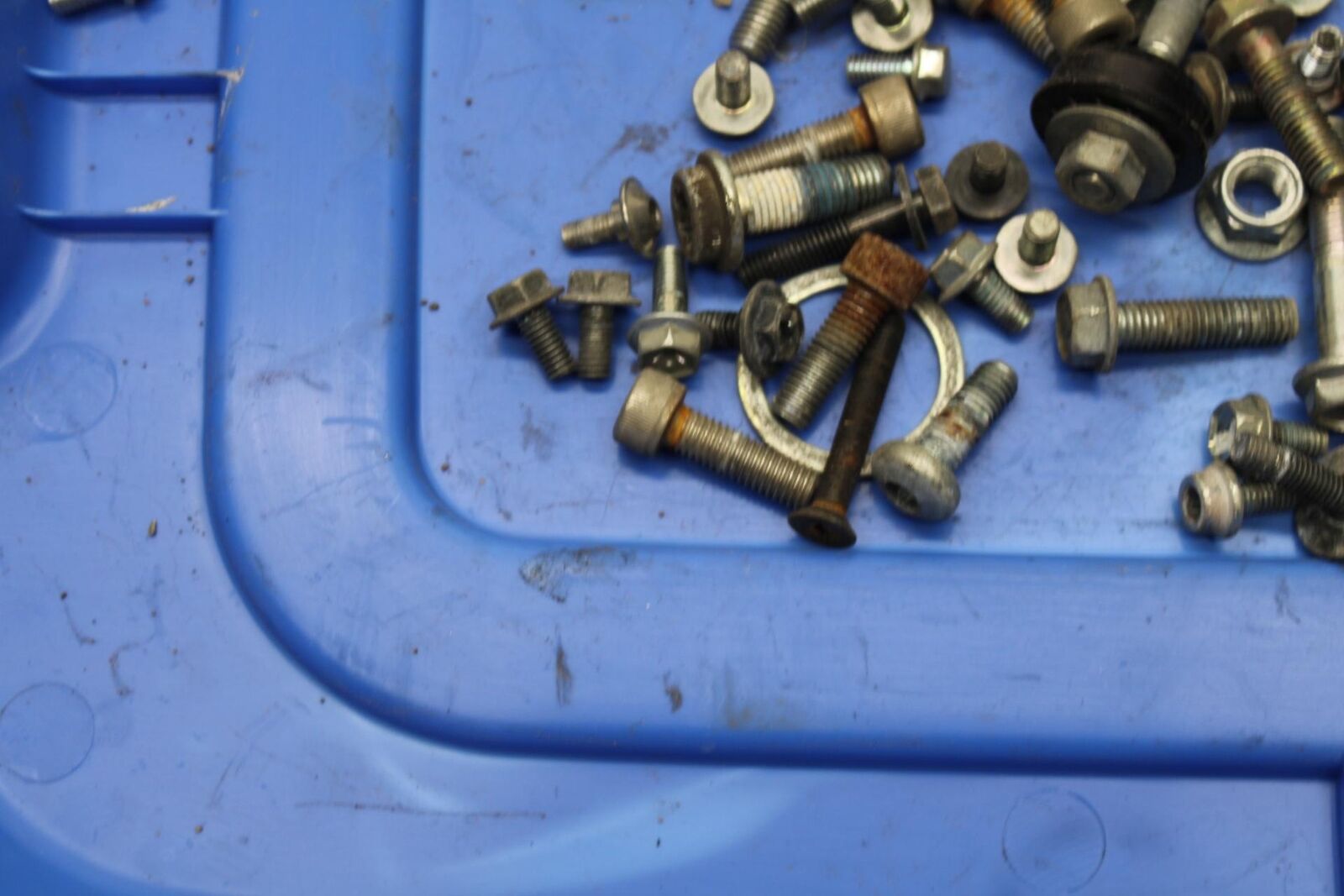 2011 Suzuki GSXR600 MISCELLANEOUS MOUNTING BOLTS HARDWARE MOTOR  BB94