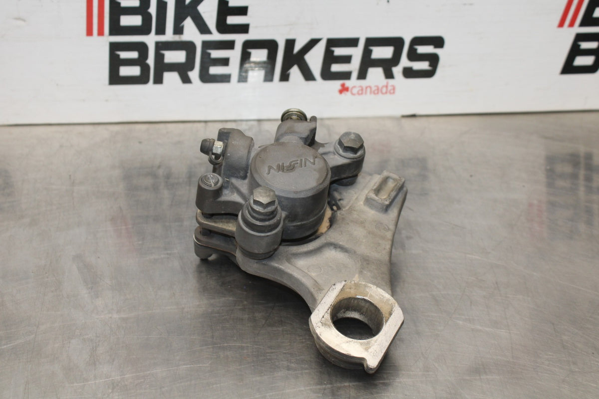 07 YAMAHA YZF R1 REAR BACK BRAKE CALIPER W MOUNT BRACKET BB826