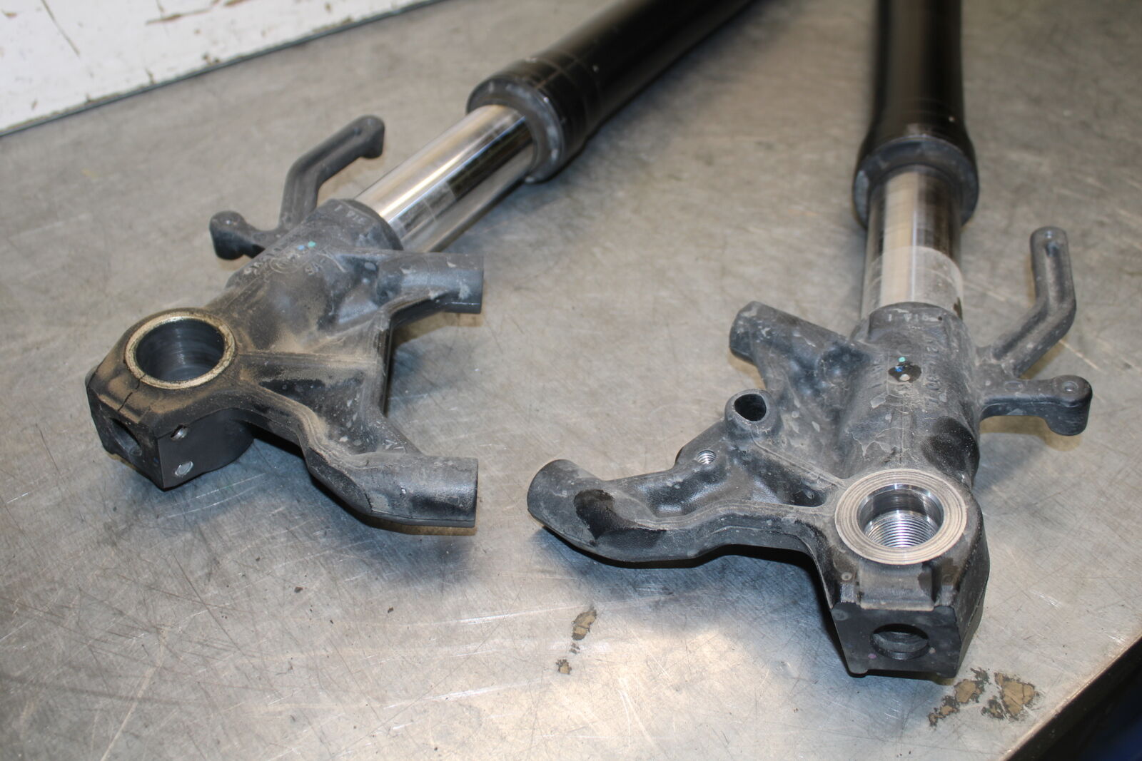19-23 KAWASAKI NINJA ZX6R FRONT FORKS SUSPENSION SET PAIR 44071-1343-48M  BB701