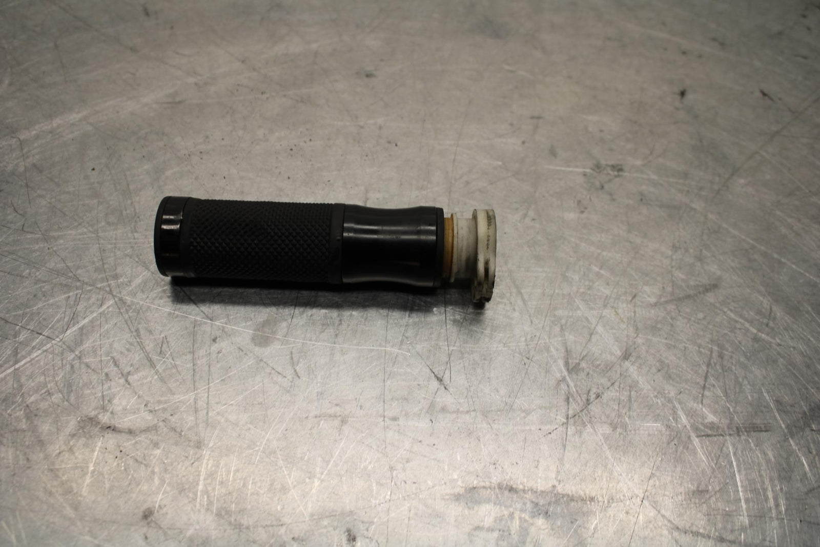 05-06 HONDA CBR600RR THROTTLE CABLE LINE HOUSING GUIDE BB444
