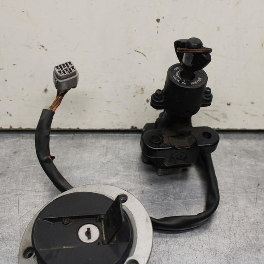 2011 Suzuki GSXR600 IGNITION LOCK KEY SET W/ GAS CAP BB94