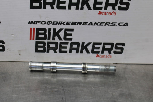 12-16 KAWASAKI NINJA 650 EX650F ABS FRONT WHEEL RIM AXLE PIVOT BOLT BB860